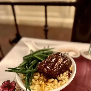 IG: @foodsnoblegacy  Braised Short Rib