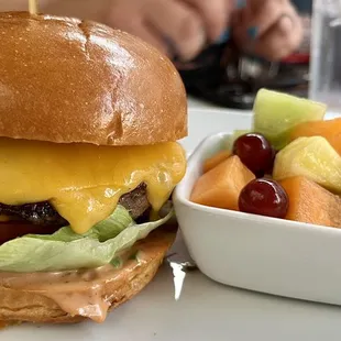 The Carnation Caf- Cheeseburger*