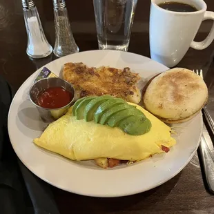 Cafe Omlette with house potatoes