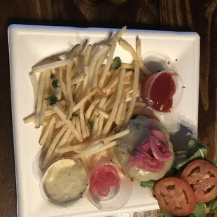 The best burger ever. Literally my date went hungry bc wasn't down 2 share. Nom nom nom