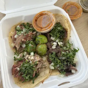 4 tacos with asada and carnitas