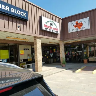 the front of a h &amp; r block