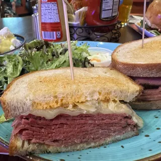 DLPastrami Reuben