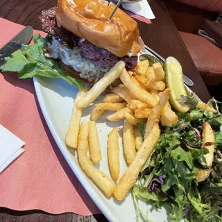 DLPastrami Burger
