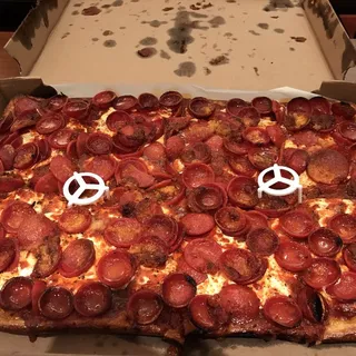 Spicy Pepperoni Pizza Pie