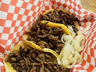 La Tradicion Meat Market Y Taqueria