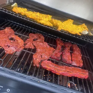 I recommend the chicken and short ribs perfect for a carne asada ohhhhhhhh wait don&apos;t forget the habanero salsa