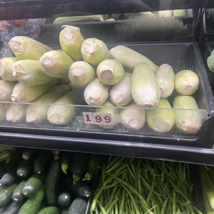 Produce, corn, price incorrectly.