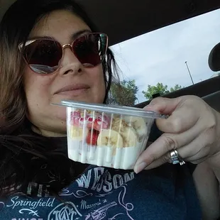 Bionico, fruit w/yogurt and toppings