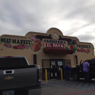 A clean carniceria in Fort Worth?  Yeehaw!!!
My new favorite :)