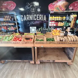 Produce table