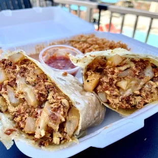 Chorizo Breakfast Burros Plato con arroz y frioles - es Muey Bueno!