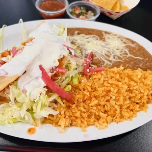Crispy chicken taco lunch
