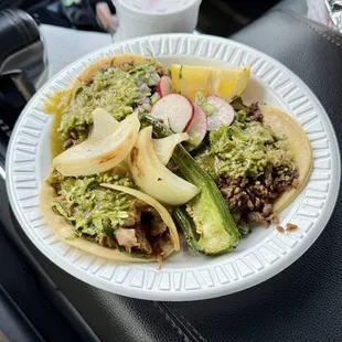 Dos asada &amp; una carnita