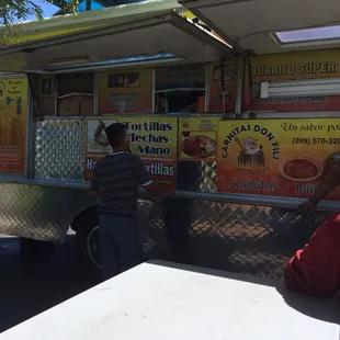 Really nice and clean looking truck.