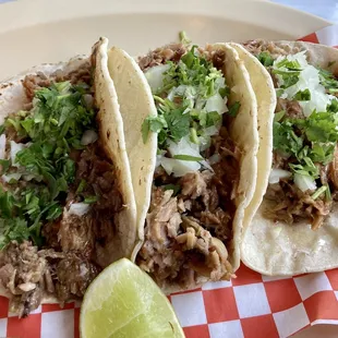 excellent carnitas surtida tacos