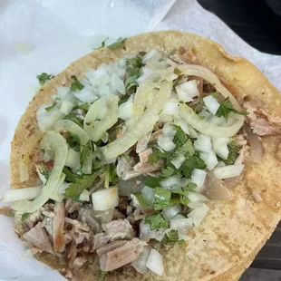 The most unique flavor of real carnitas tacos from Michoacán......