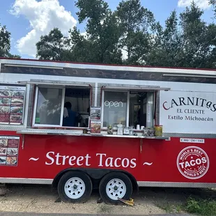 a street taco truck