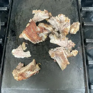 Compré carnitas y es muy bueno el restaurante pero está ves me las dieron crudas y tuve que acabarlas de freír!