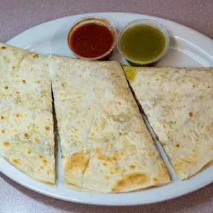 Delicious food at affordable prices! 
Open 10am-6pm.