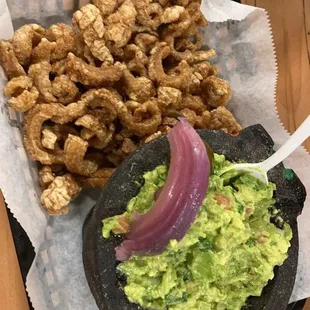 Crackling with guacamole