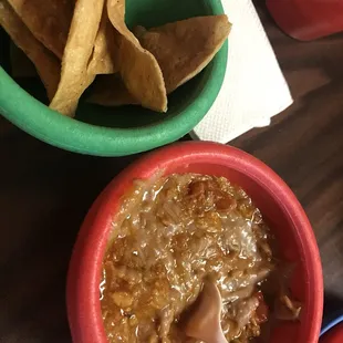Frijoles con veneno (pork in salsa roja)