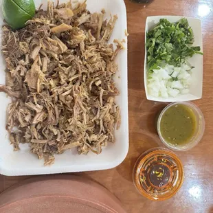 1/2 a pound with only carnitas