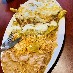 Green chilaquiles with 2 eggs