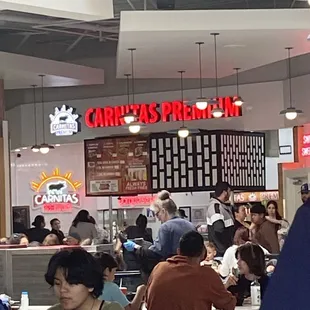 Carnitas premium in food court
