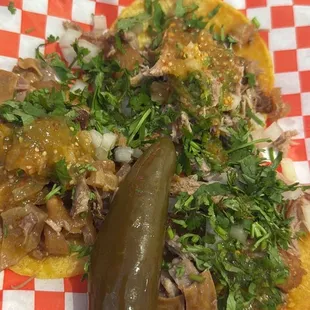 3 tacos de carnitas