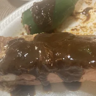 BOTANA Costilla con salsa de mole