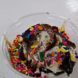 Ice cream with toppings..!!