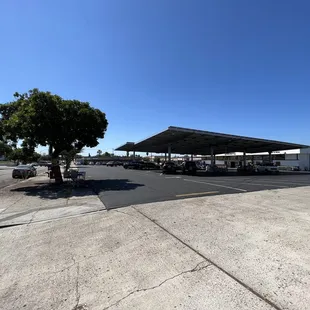 a parking lot with cars parked in the lot