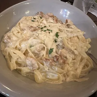 Fettuccine Alfredo