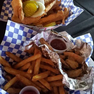 Fried shrimp and catfish baskets - The fries were seasoned SO well!!