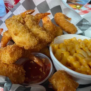 Shrimp basket with mac &amp; cheese