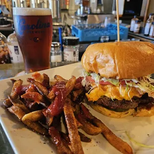 Carolina on My Mind Burger, with Cooperline Ale.