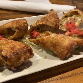 Cheeseburger Egg Rolls