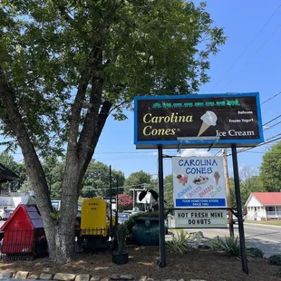 a sign for carolina ice cream