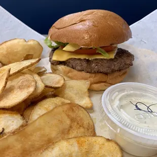 Single cheeseburger with hand chips
