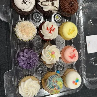 Mini cupcake flight-so good!