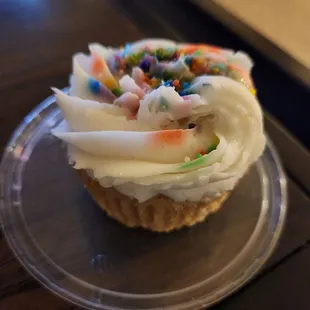 Vegan Weddingcake cupcake