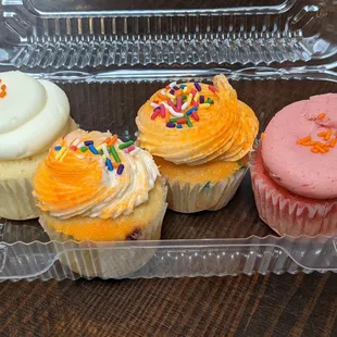 Vanilla bean, party cakes X2 and strawberry