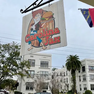 ｡ﾟ \ (･‿･) /ﾟ*:｡ﾟ BEST burgers in 904! *:｡ﾟ