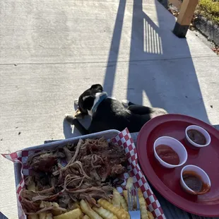 This place is a must-visit! The BBQ is absolutely delicious, and the service is top-notch.