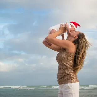 Oahu Newborn and Family Photographer