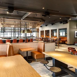 sushi and sashimi, interior