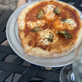 Margarita pizza