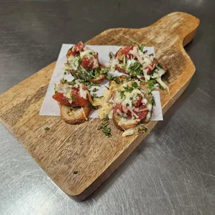 Tomatoe Basil Pesto Bruschetta