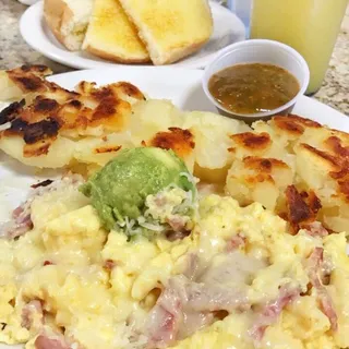 California Scrambler Served with Turkey Bacon